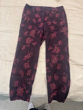 White House Black Market Black Floral Cropped Pants